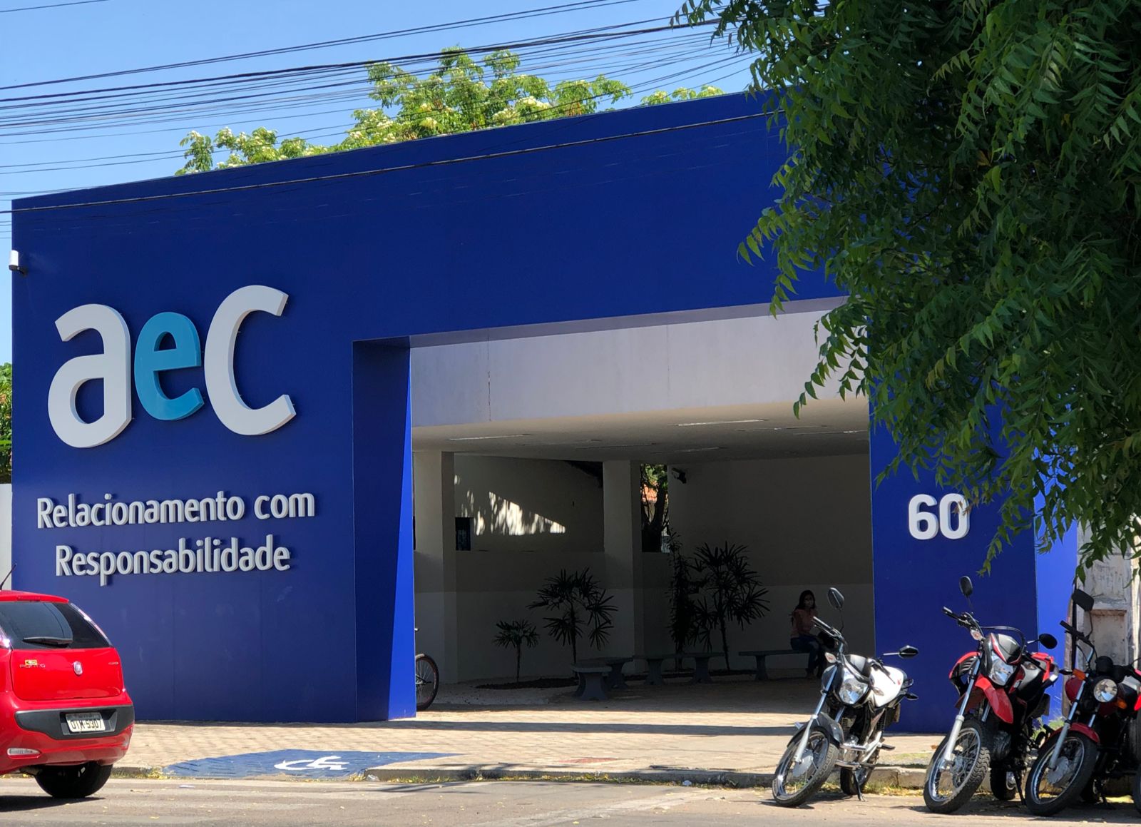 How to get to AeC in Juazeiro Do Norte by Bus?